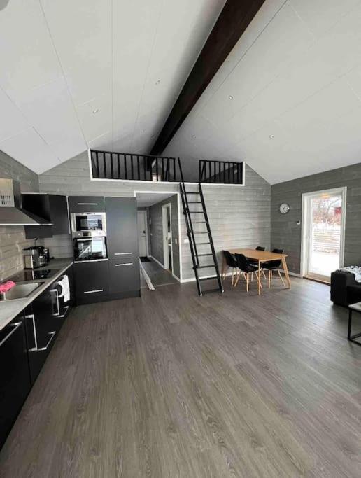 Östersund Lake House By Storsjoen מראה חיצוני תמונה